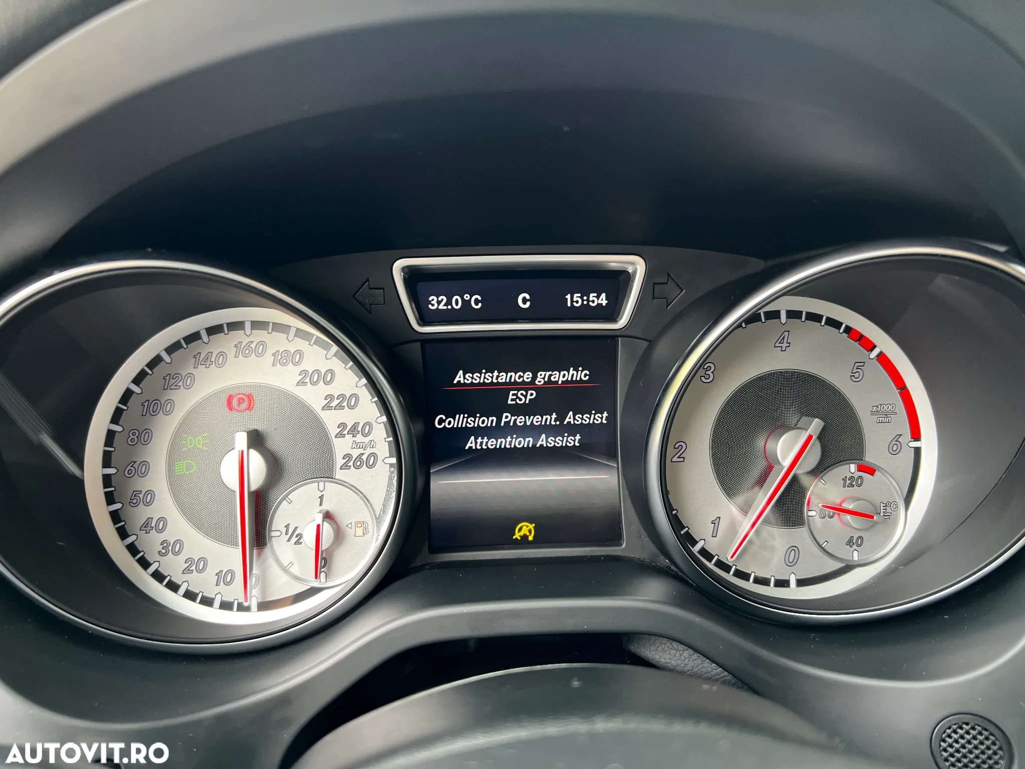 Mercedes-Benz GLA 200 d - 27