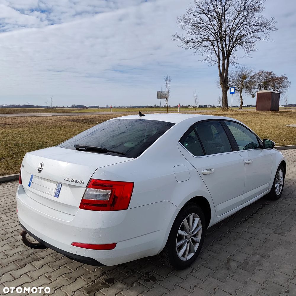 Skoda Octavia 1.6 TDI DPF DSG Elegance - 6