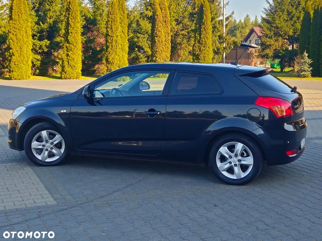 Kia ProCeed - 26