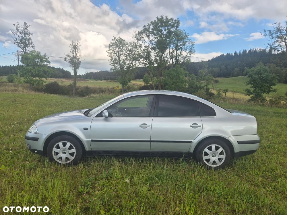 Volkswagen Passat 1.6 Exclusive - 7