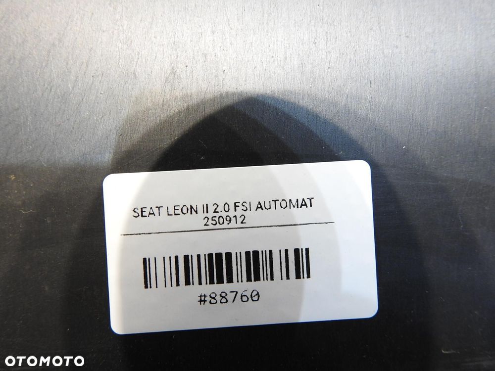 OSŁONA KLAPY TYŁ SEAT LEON II 1P0867601 1P0867606 - 6