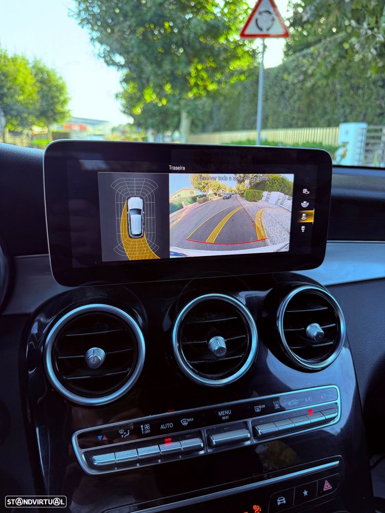 Mercedes-Benz GLC 300 de 4Matic 9G-TRONIC AMG Line - 27