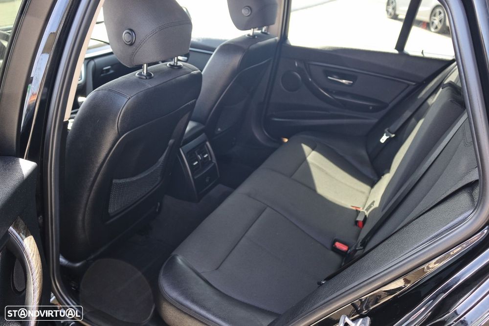 BMW 320 d Aut. Efficient Dynamics Edition Luxury Line - 33