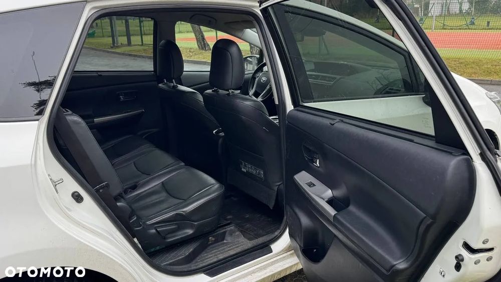 Toyota Prius+ (Hybrid) Executive - 6