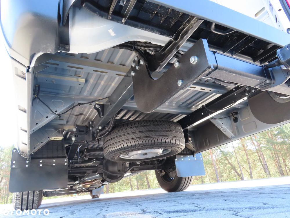 Iveco Daily 35S18 3.0 HPI 180 KM POWER Furgon Blaszak XXL 4.70 CM MAXI LONG Wysokość H2 1900 mm WZMACNIANE ZAWIESZENIE 968 Kg Ładowność HAK 3500 Kg Rozstaw Osi 4100 mm DMC 3500 Kg, WZMACNIANY Stan NOWY NIE UŻYWANY OKAZJA DOSTEPNY I GOTOWY - 21