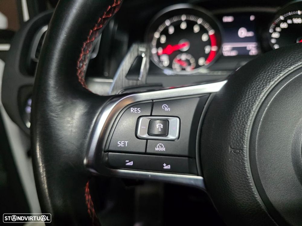 VW Golf 2.0 TSi GTi DSG Performance - 16