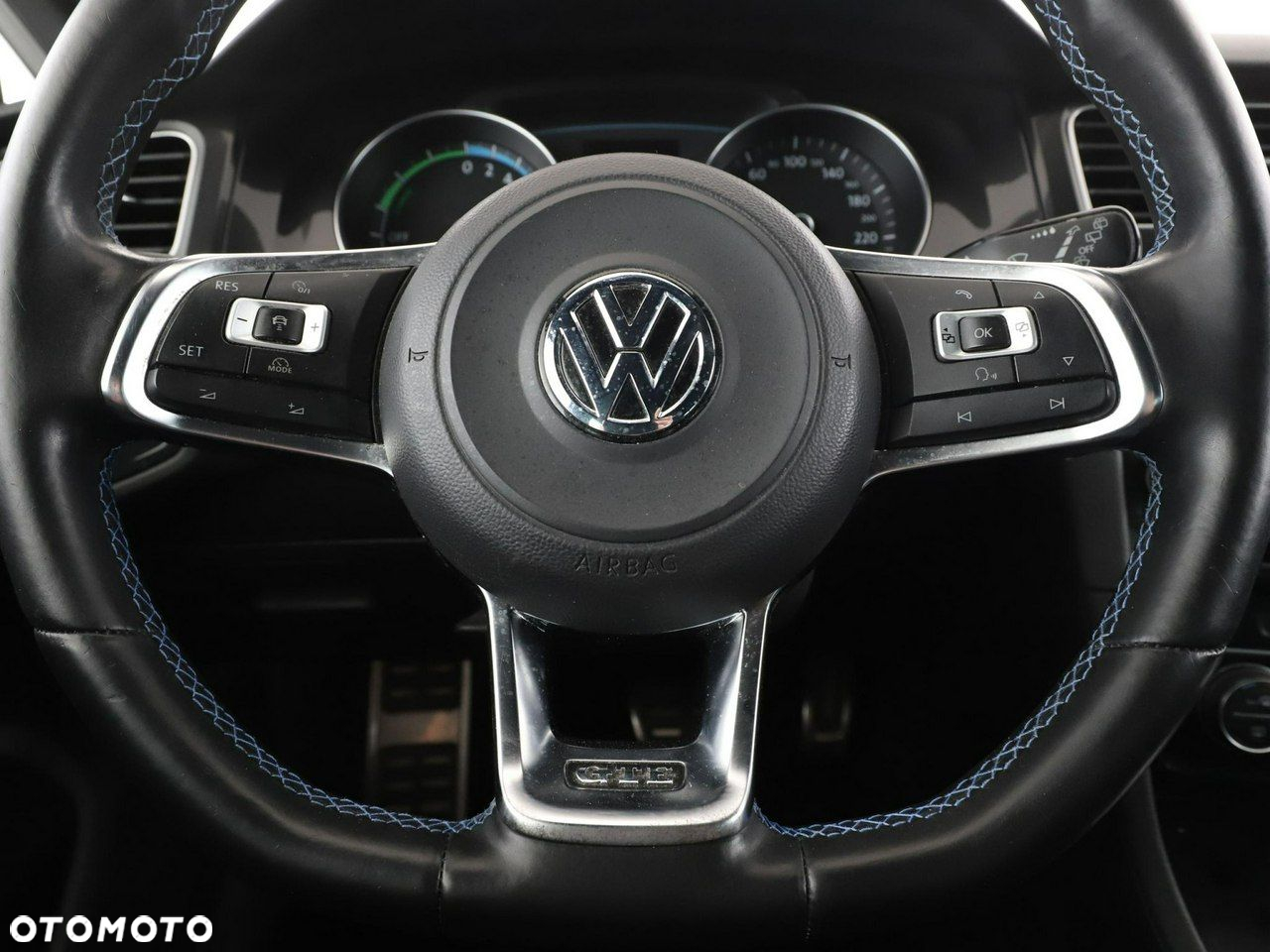 Volkswagen Golf - 21