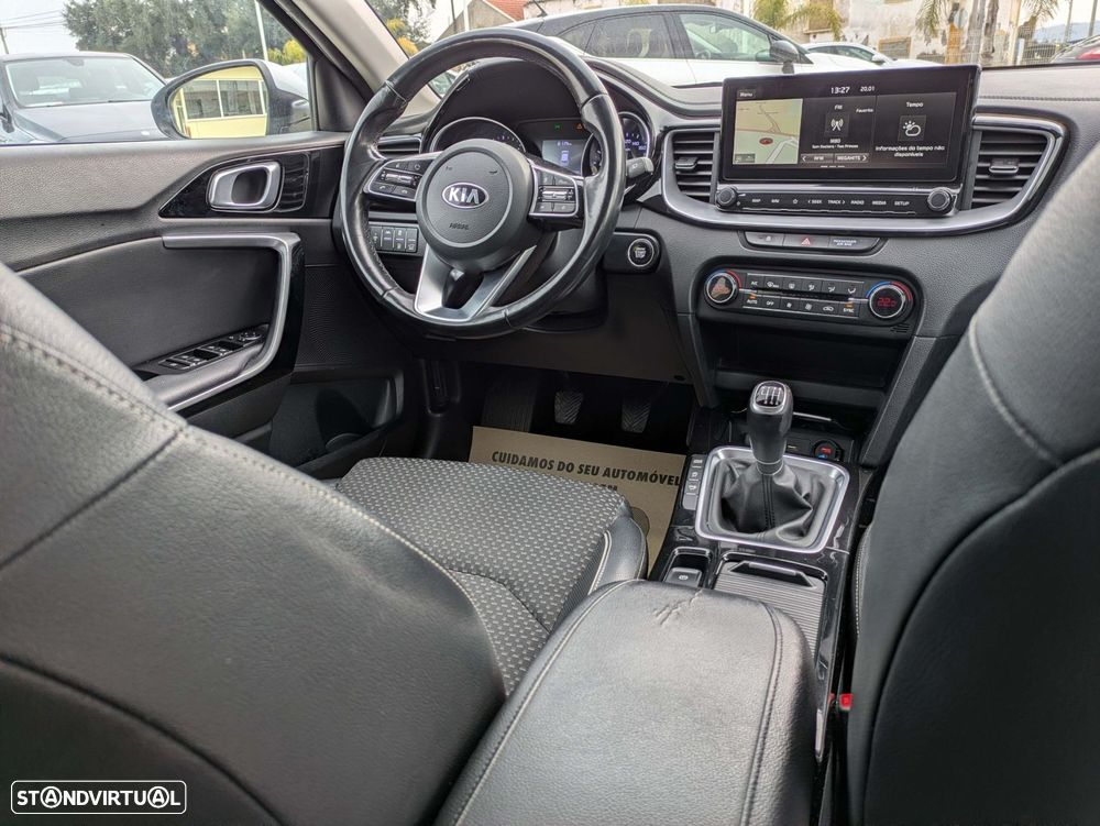 Kia Ceed SW 1.6 CRDi MHEV Drive+SRF - 22