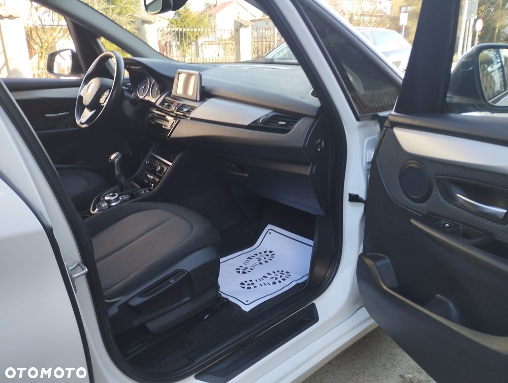BMW Seria 2 216d - 15