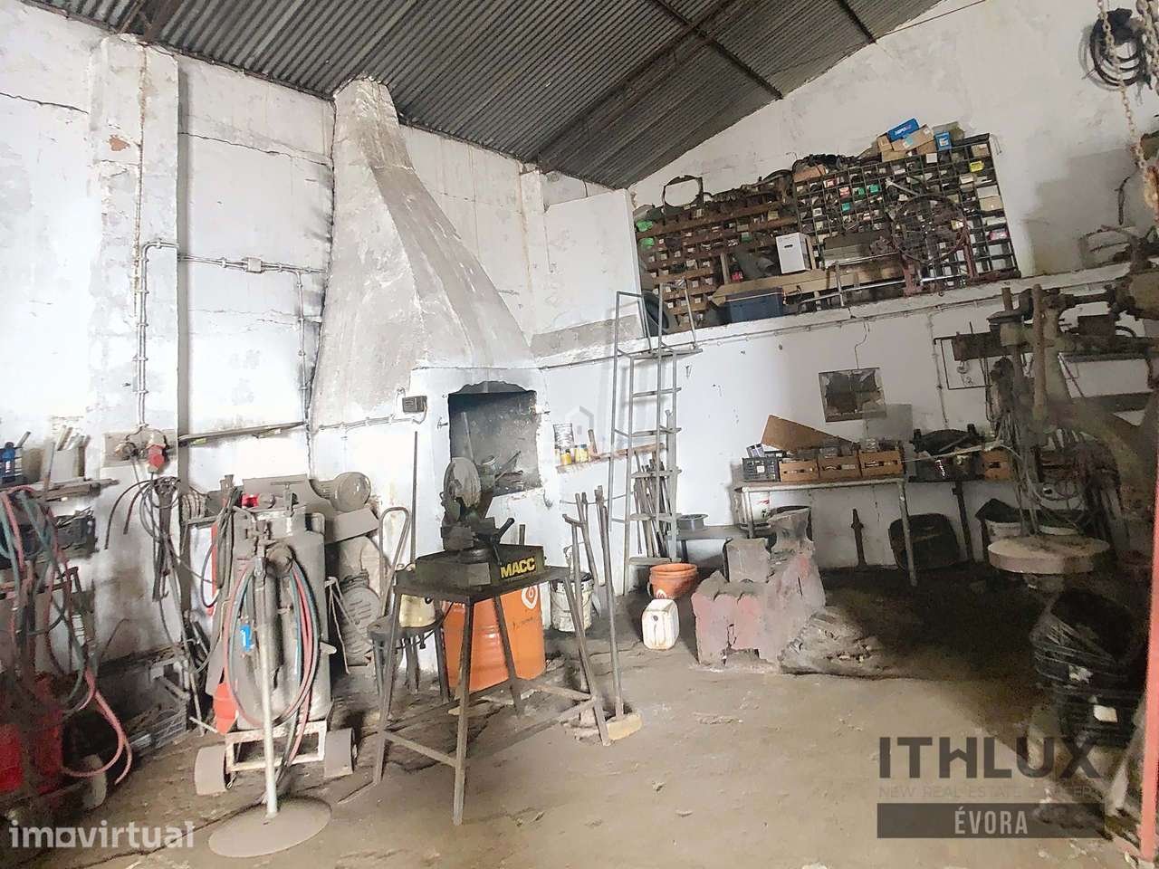 Oficina + empresa em pleno funcionamento e equipada, c/ bomba de abas - Grande imagem: 4/10