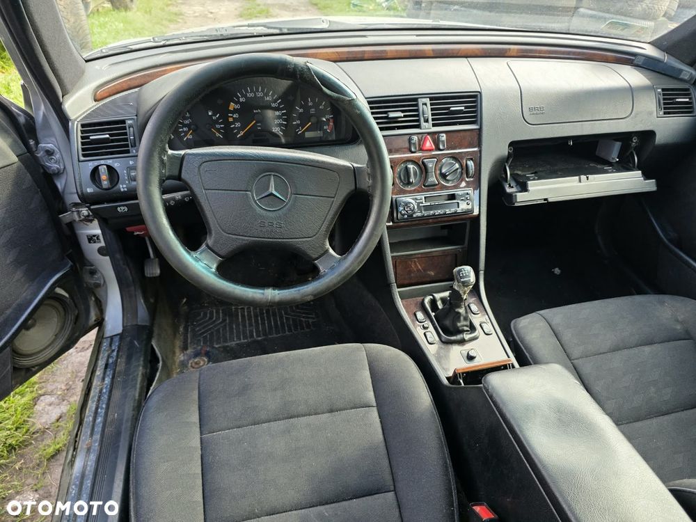 Mercedes-Benz Klasa C 200 D Classic - 18
