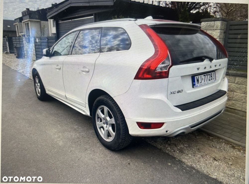Volvo XC 60 D5 AWD Momentum - 2