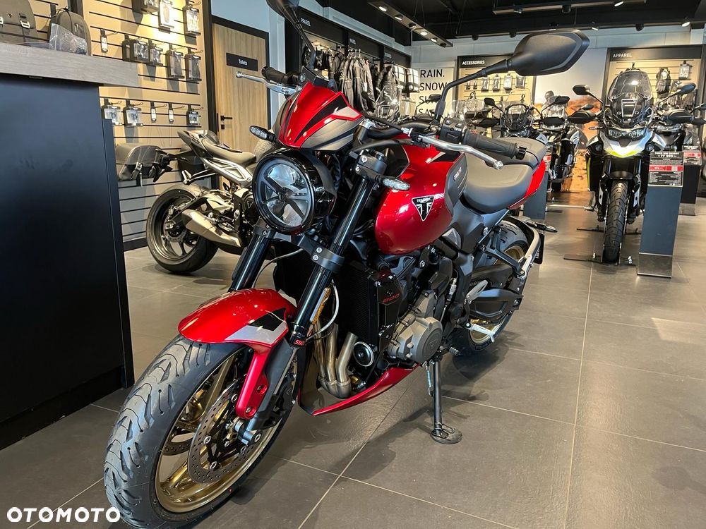 Triumph Trident - 4