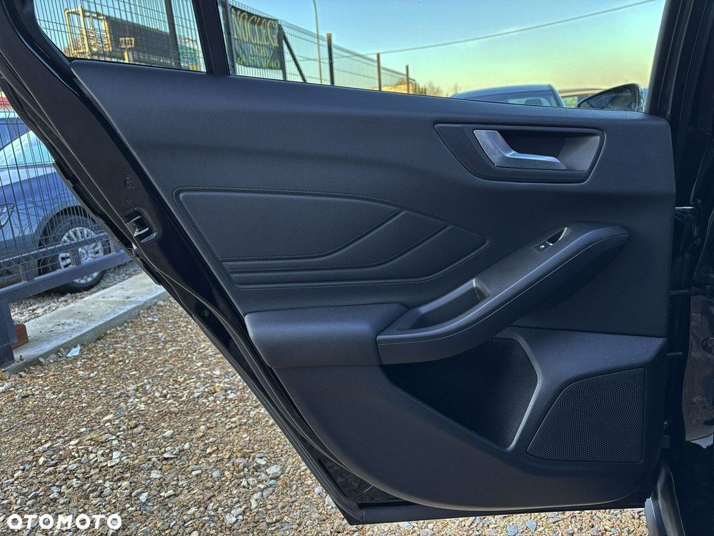Ford Focus - 21