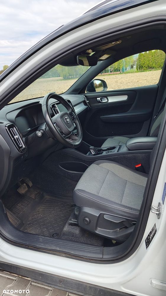 Volvo XC 40 T3 Momentum Pro - 13