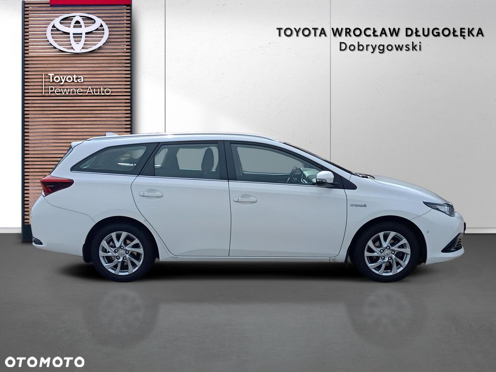 Toyota Auris Hybrid 135 Premium - 8