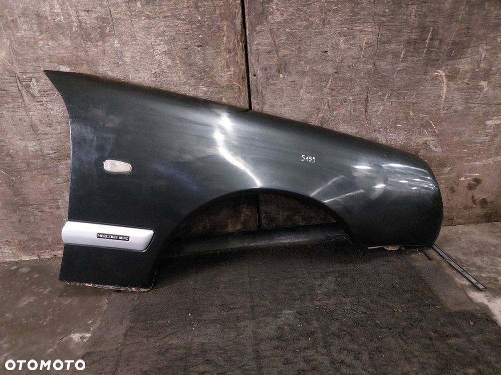 BŁOTNIK PRAWY PRZÓD MERCEDES-BENZ W210 E KLASA - 1