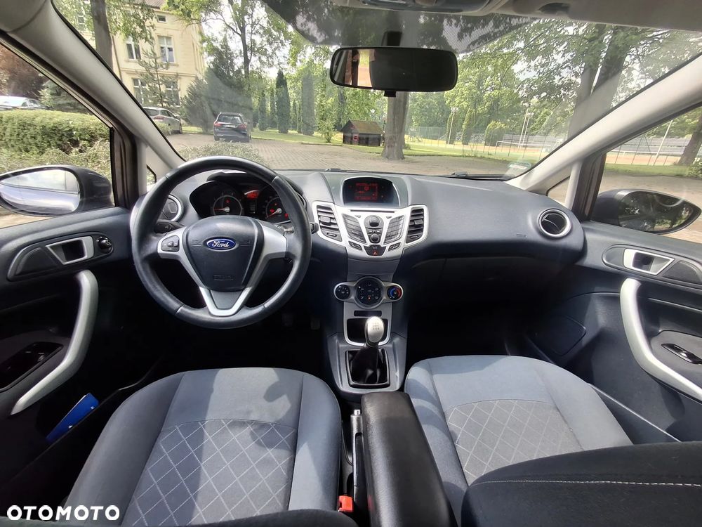 Ford Fiesta 1.25 Champions Edition - 21