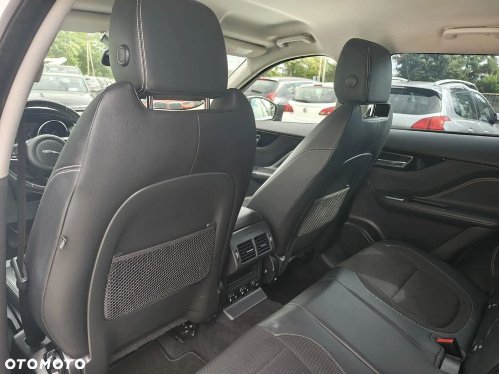 Jaguar F-Pace 2.0 i4D AWD R-Sport - 25