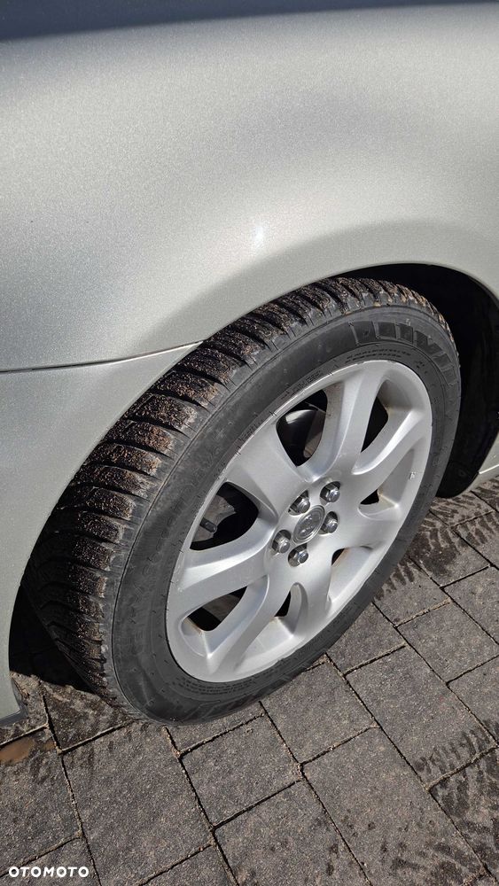 Toyota Avensis - 6