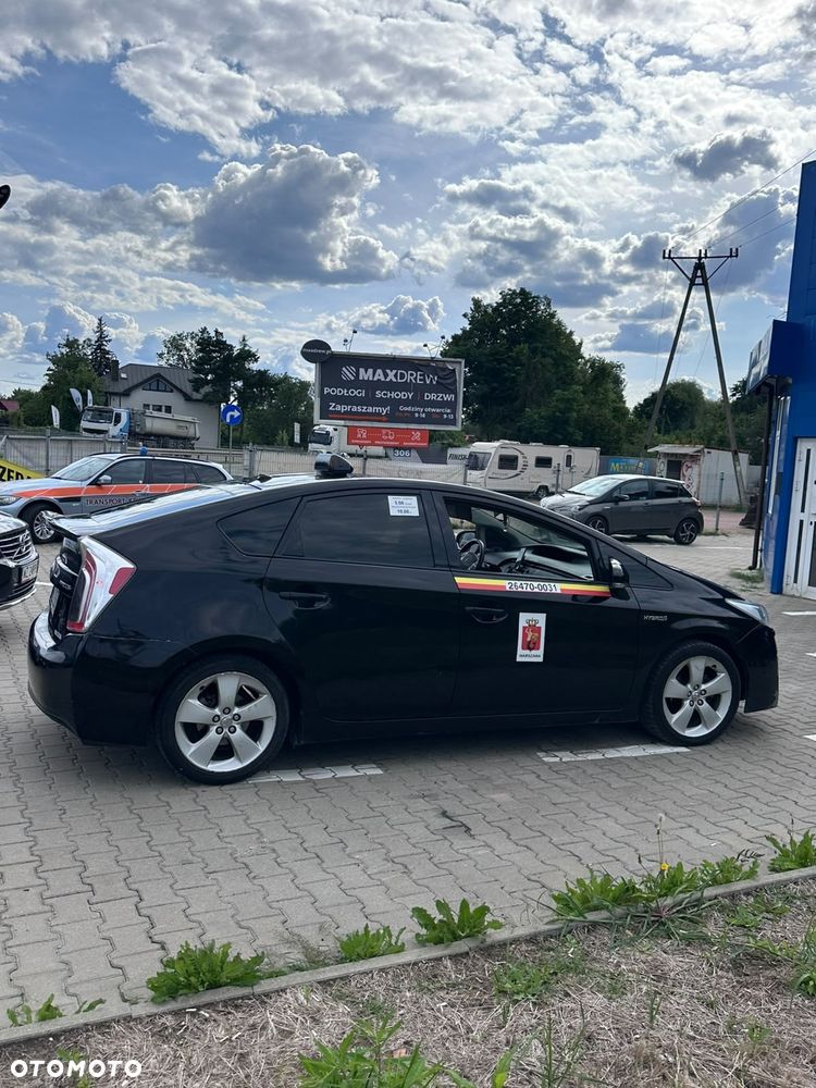 Toyota Prius - 3
