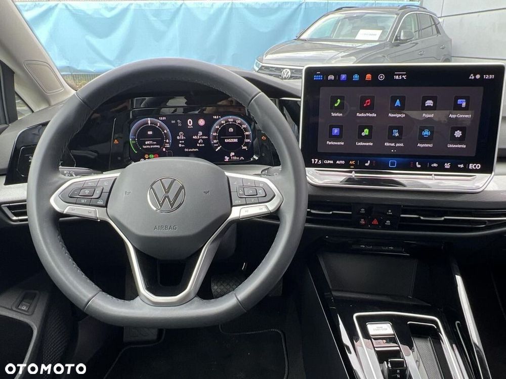Volkswagen Golf 1.5 TSI EHybrid PHEV 150kW Style DSG - 12