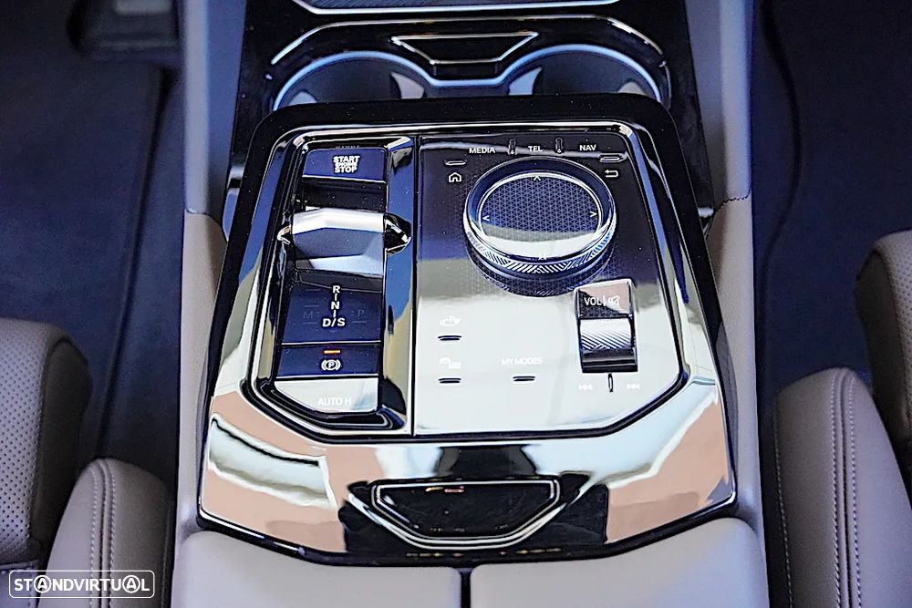 BMW 530 e Pack Desportivo M - 32