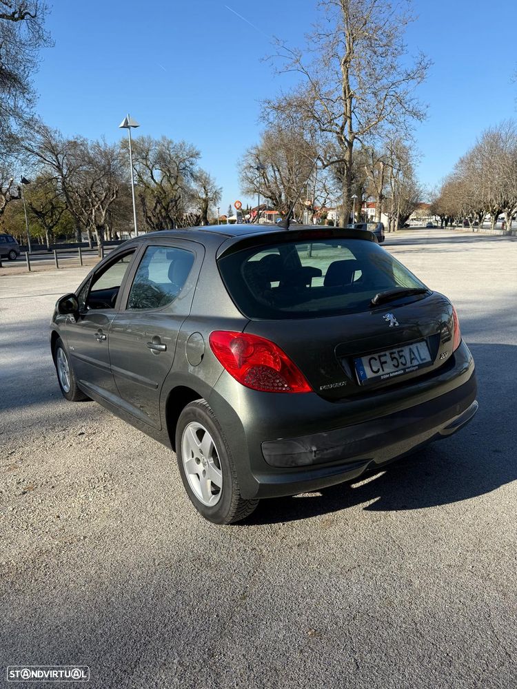 Peugeot 207 1.4 16V Active - 3