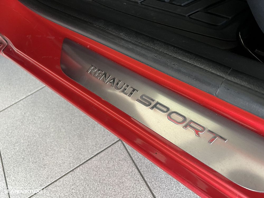 Renault Clio Sport Tourer 1.5 dCi GT Line - 21