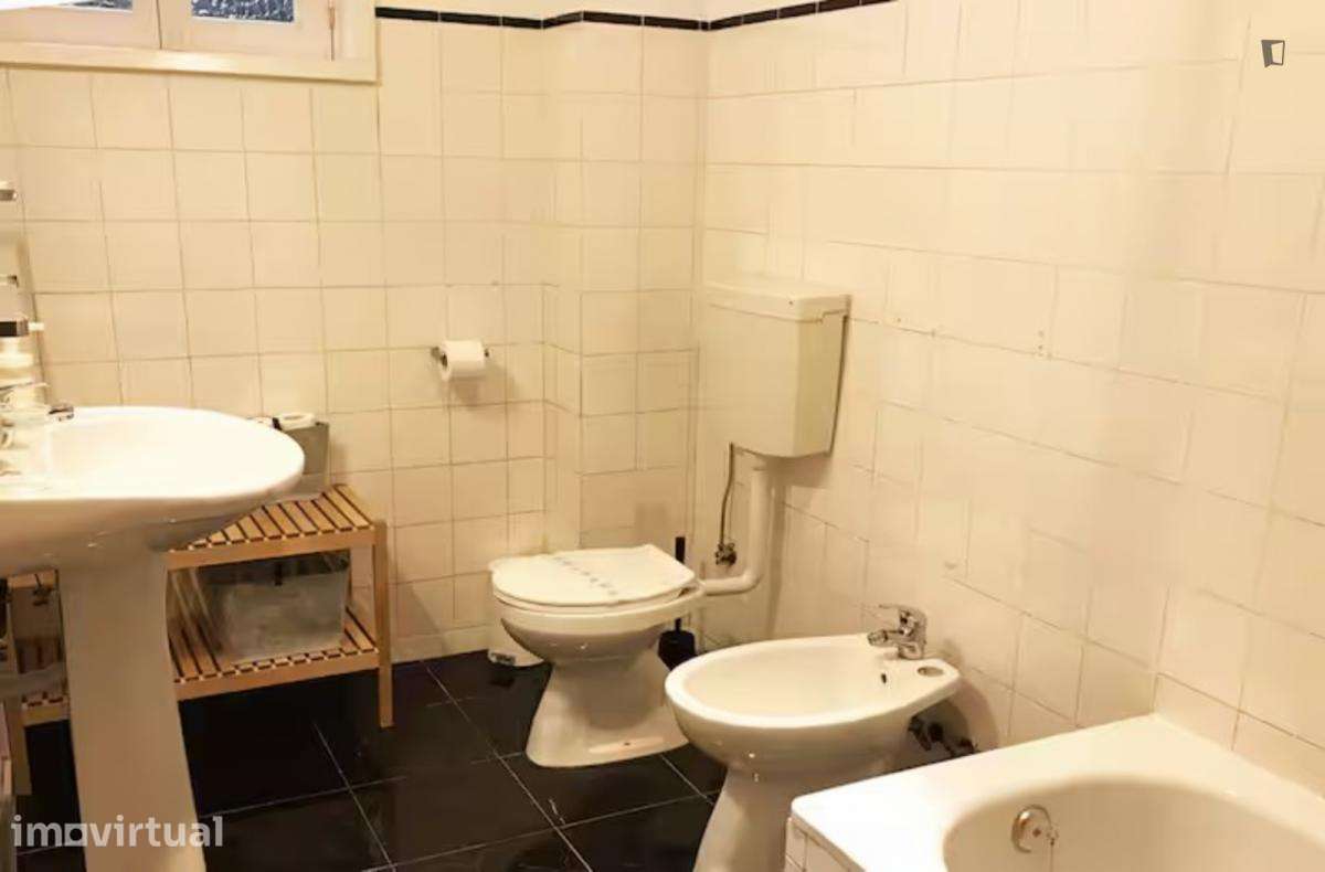 Quarto - localizado em Cedofeita Porto - Grande imagem: 4/11