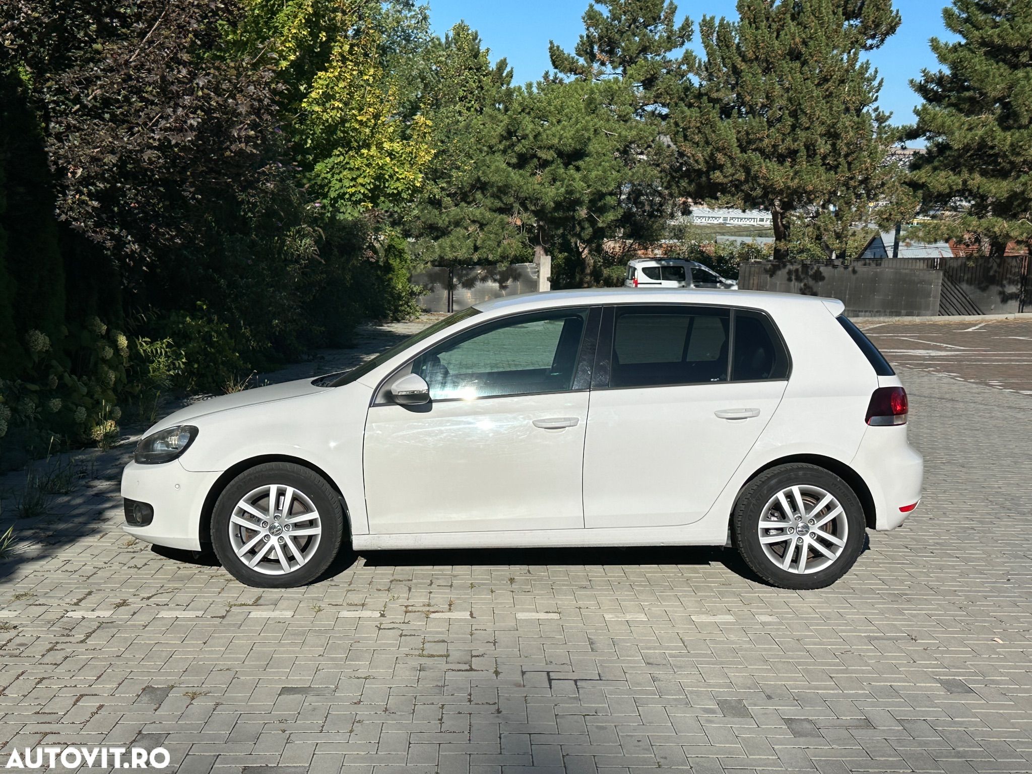 Volkswagen Golf 1.4 TSI Highline DSG - 1