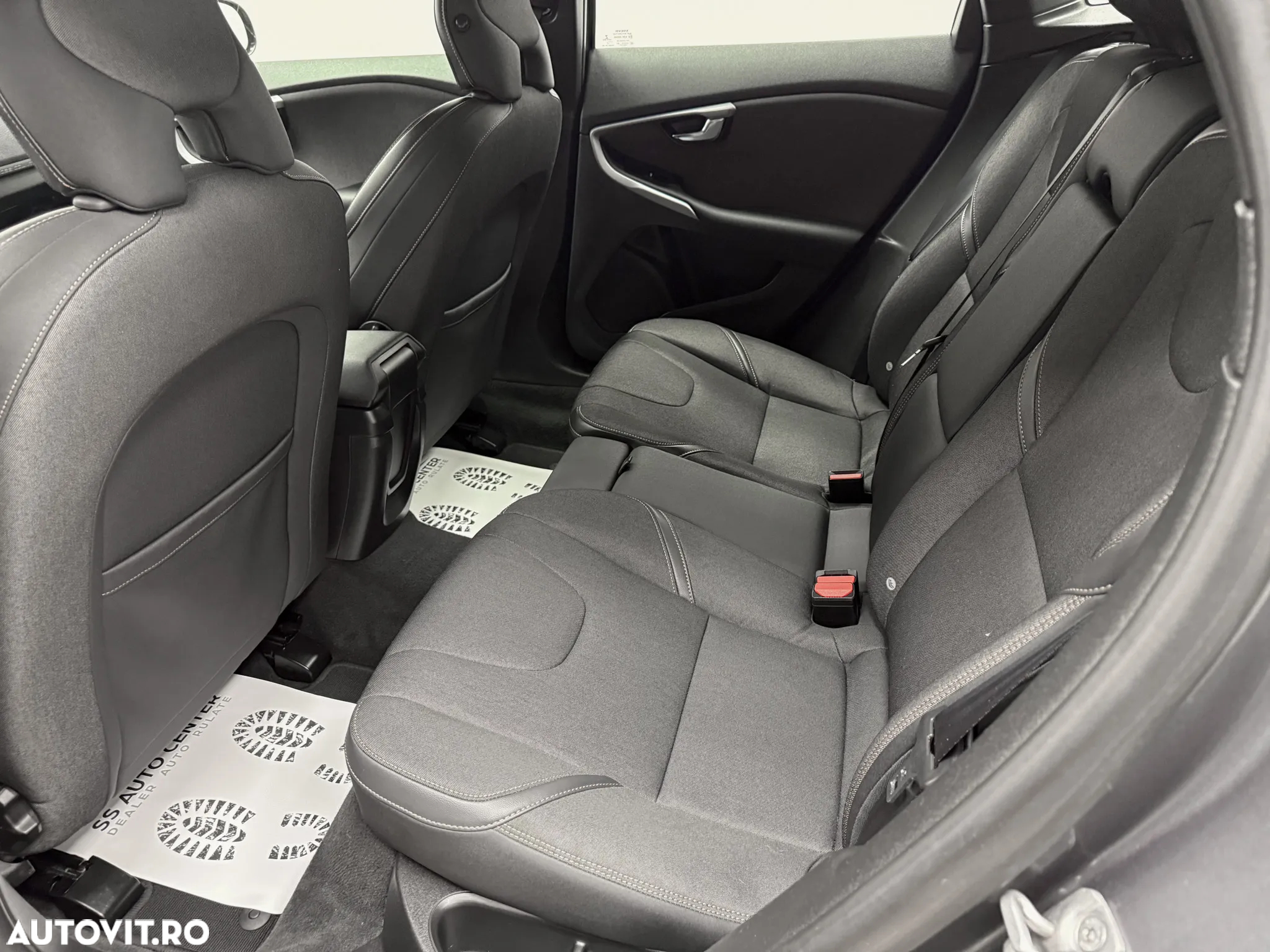 Volvo V40 Cross Country D2 Powershift Momentum - 16