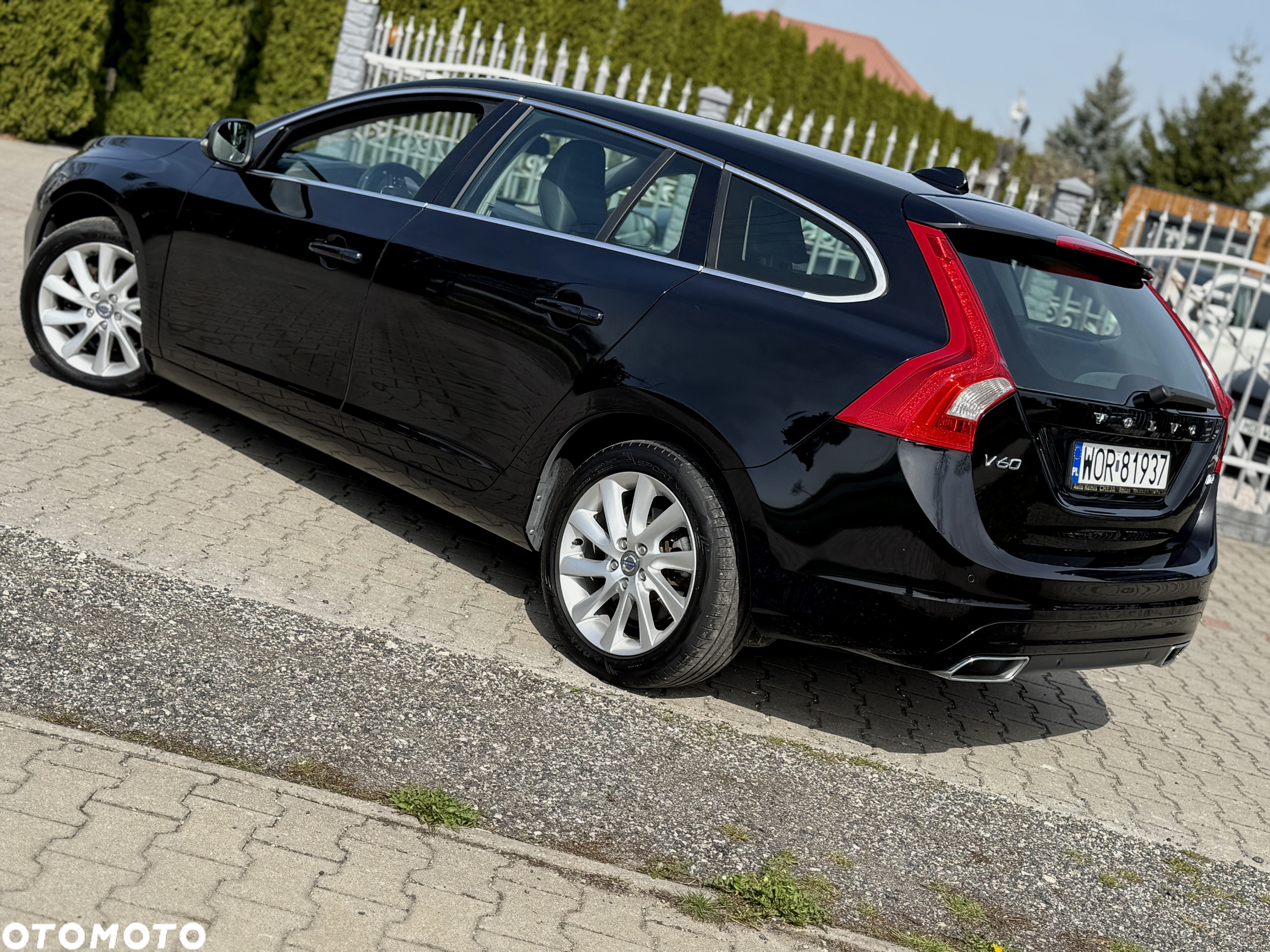 Volvo V60 D4 Drive-E Momentum - 22