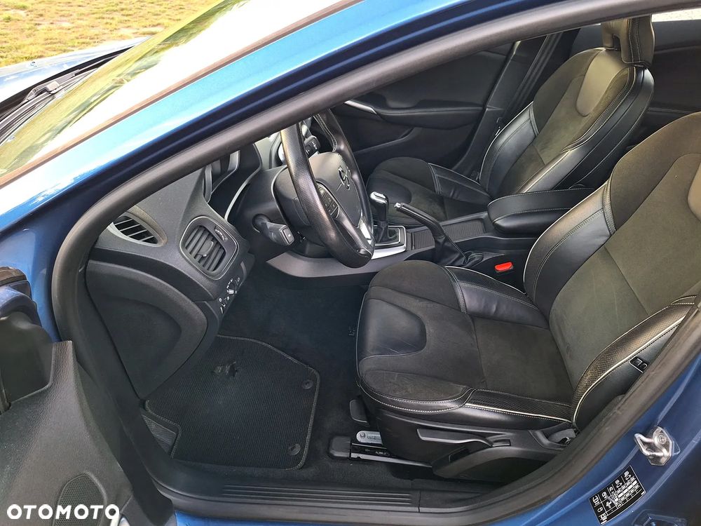 Volvo V40 D3 RDesign - 17