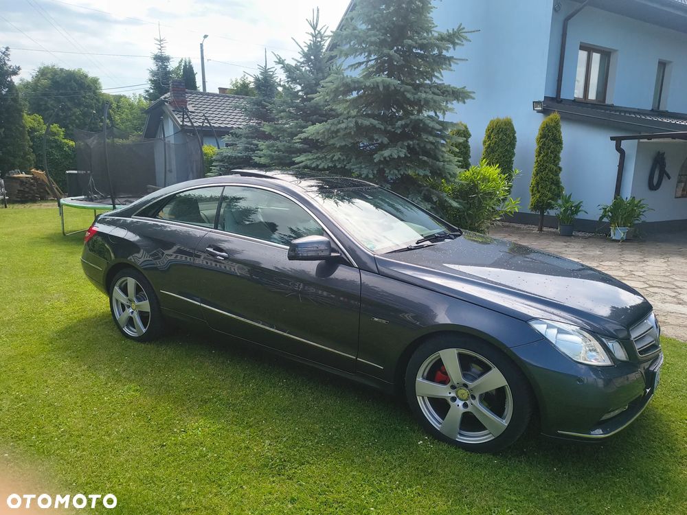 Mercedes-Benz Klasa E 250 CGI BlueEFFICIENCY Automatik Avantgarde - 4