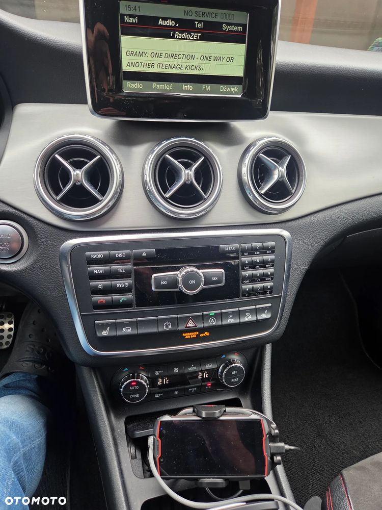 Mercedes-Benz GLA 250 4-Matic - 11