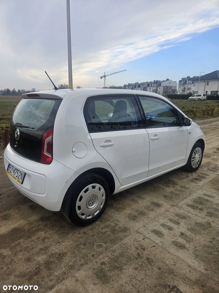 Volkswagen up! - 4