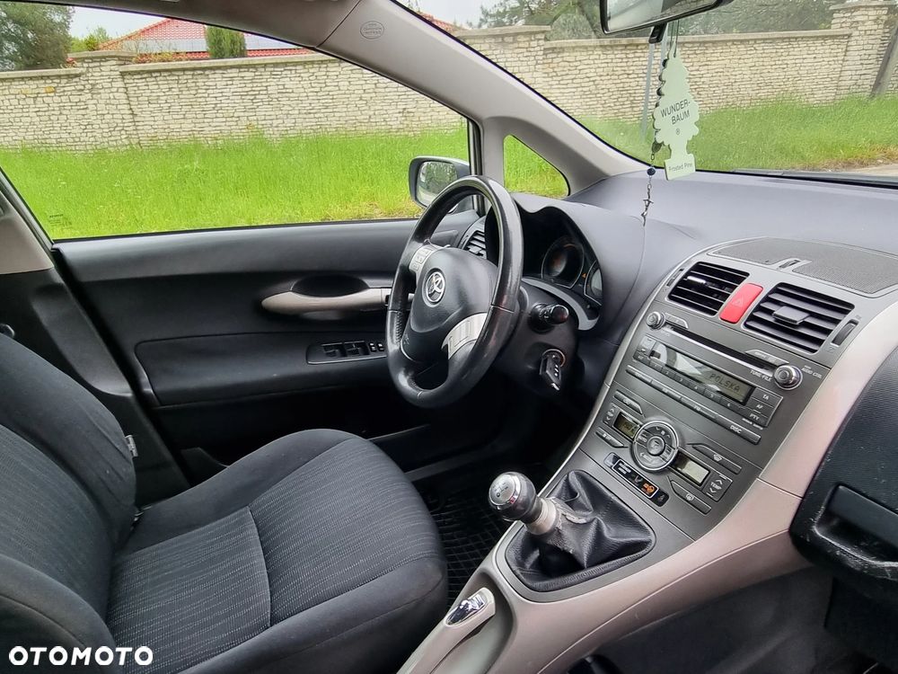 Toyota Auris - 19