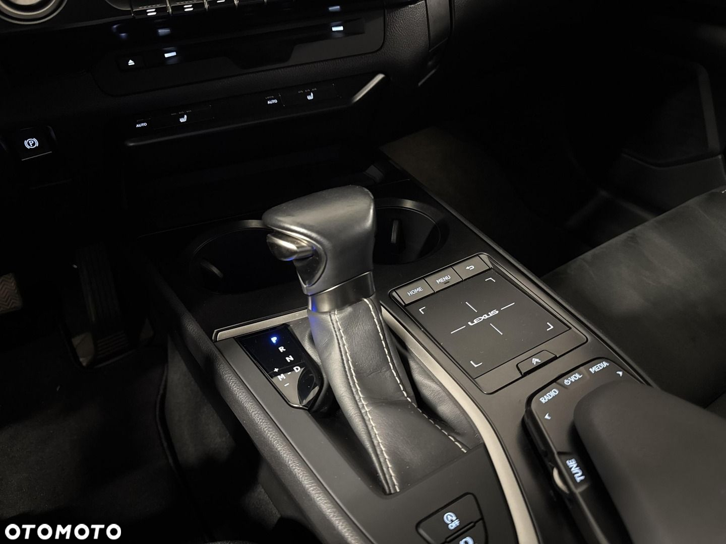Lexus UX 200 Optimum 2WD - 24