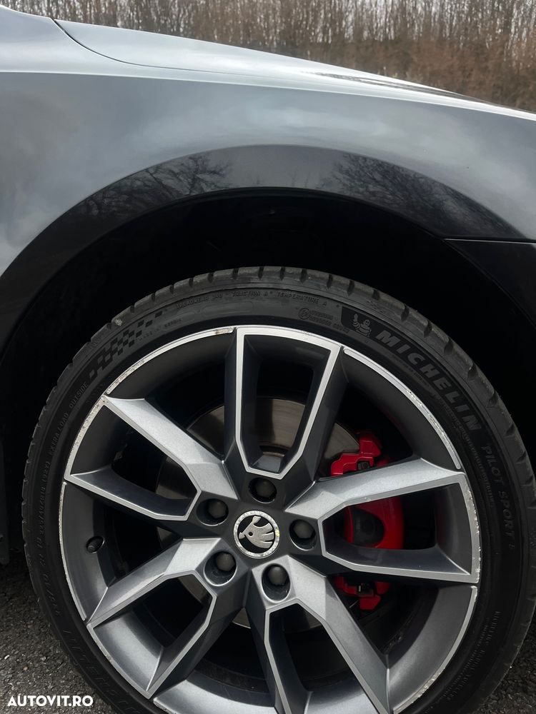 Skoda Octavia 2.0 TDI RS - 10