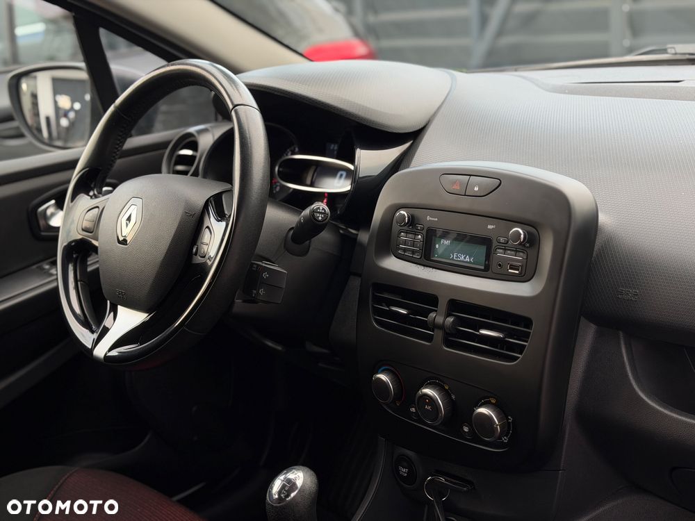 Renault Clio 1.2 16V Limited Plus - 21