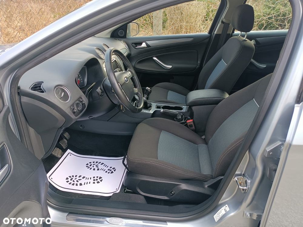 Ford Mondeo 2.0 TDCi Business Edition - 19