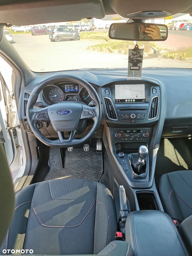Ford Focus 1.0 EcoBoost Start-Stopp-System ST-LINE - 6