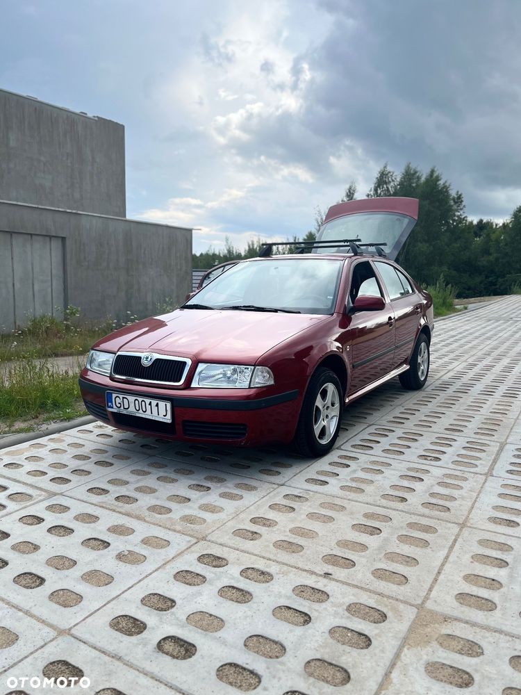 Skoda Octavia 1.6 Tour - 17