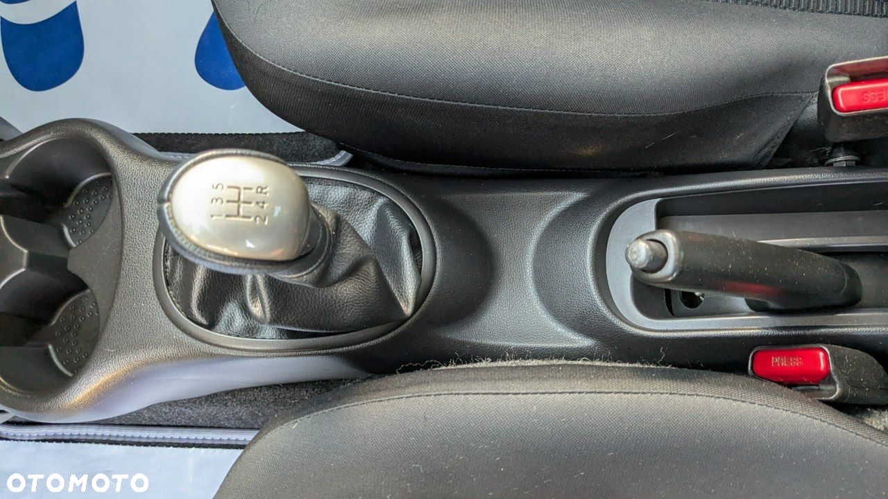 Nissan Micra - 24
