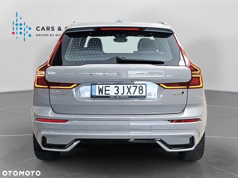 Volvo XC 60 B5 B AWD Plus Dark - 7