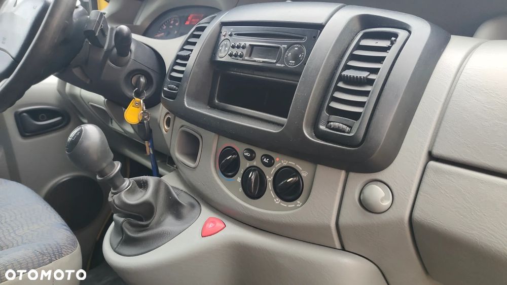 Renault Trafic - 6