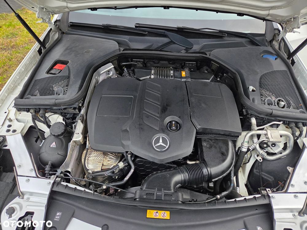 Mercedes-Benz Klasa E 200 d 9G-TRONIC - 26