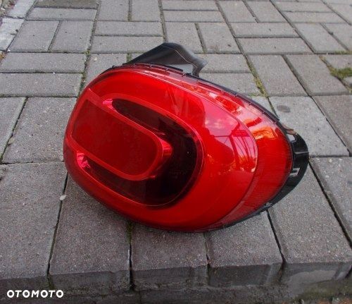 FIAT 500L PRAWA TYLNA LAMPA LED ORYGINAŁ - 2