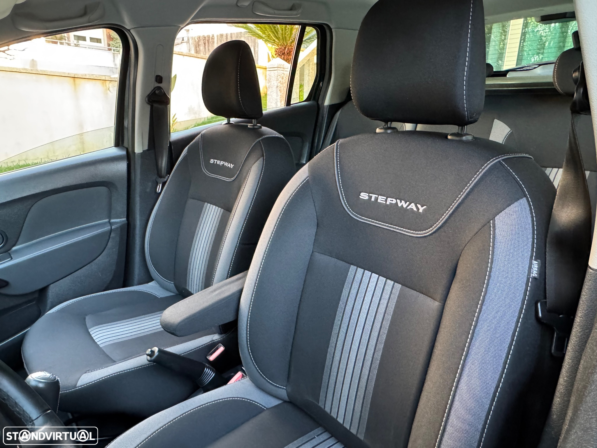 Dacia Logan MCV 0.9 TCe Stepway - 16